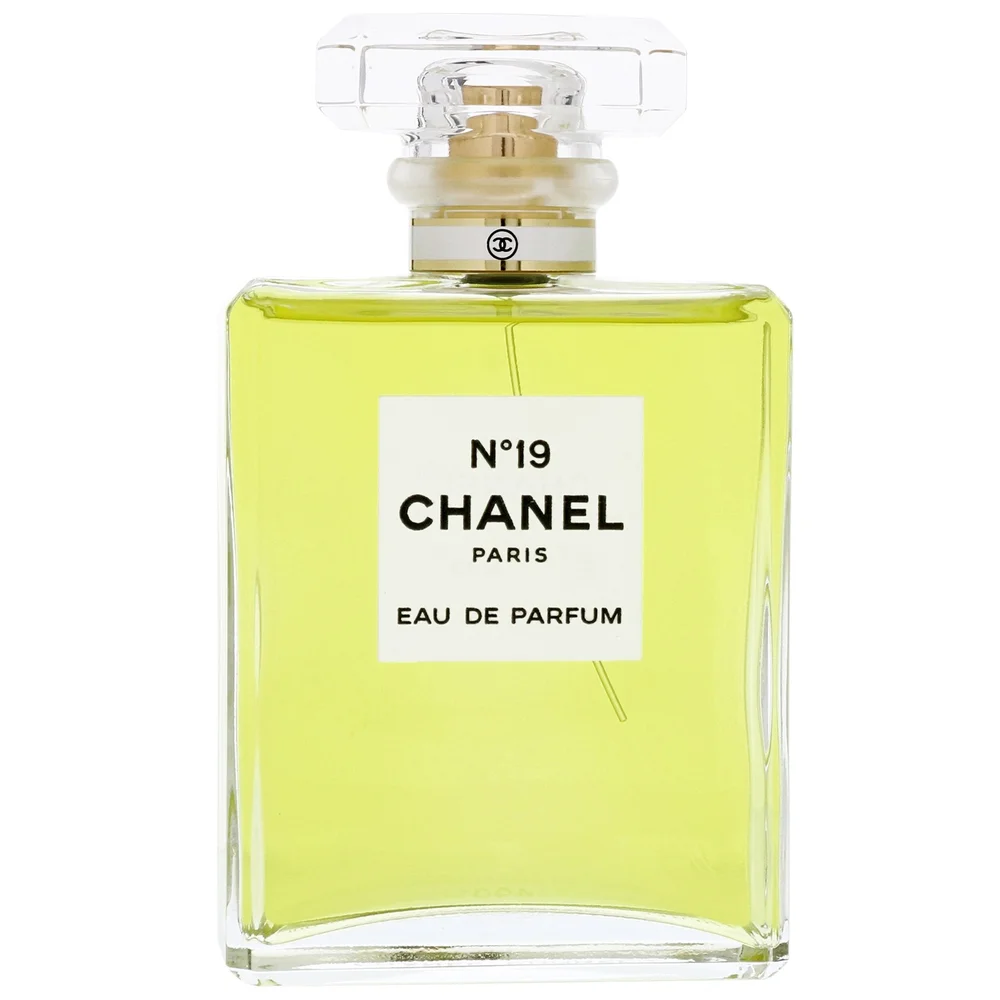 Chanel No. 19 Eau de Parfum Spray 100ml Image 1