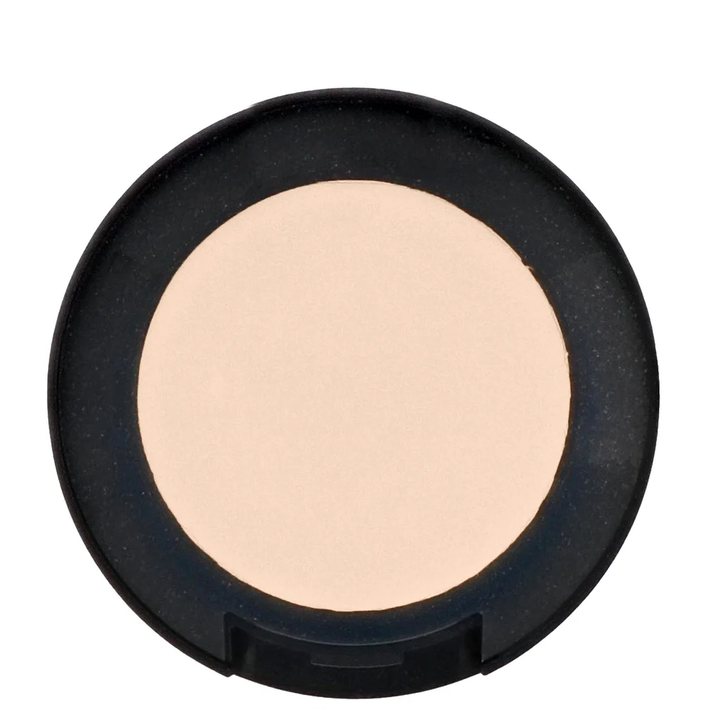 MAC Studio Finish SPF 35 Concealer - NC15 Image 1