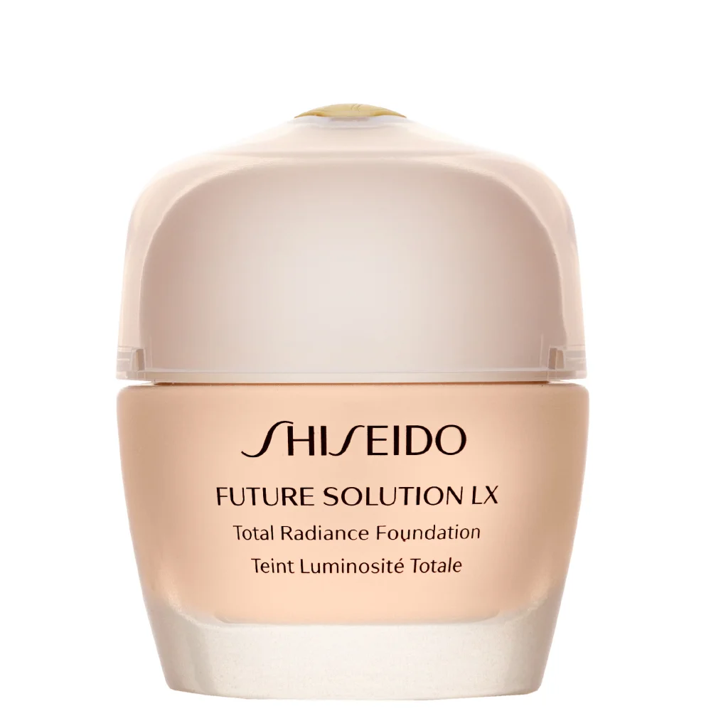 Shiseido Future Solution LX Total Radiance Foundation SPF15 3 Golden 30ml / 1 oz. Image 1