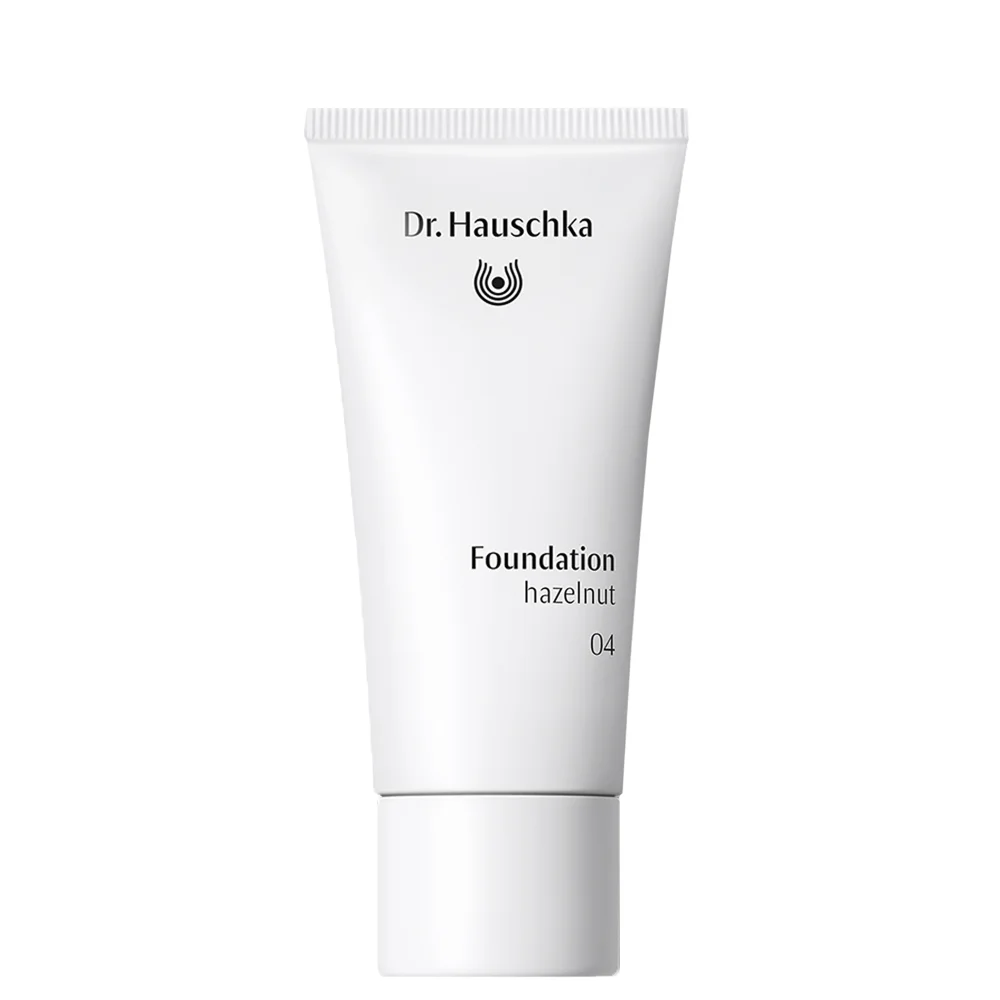 Dr. Hauschka Foundation 04 Hazelnut 30ml Image 1