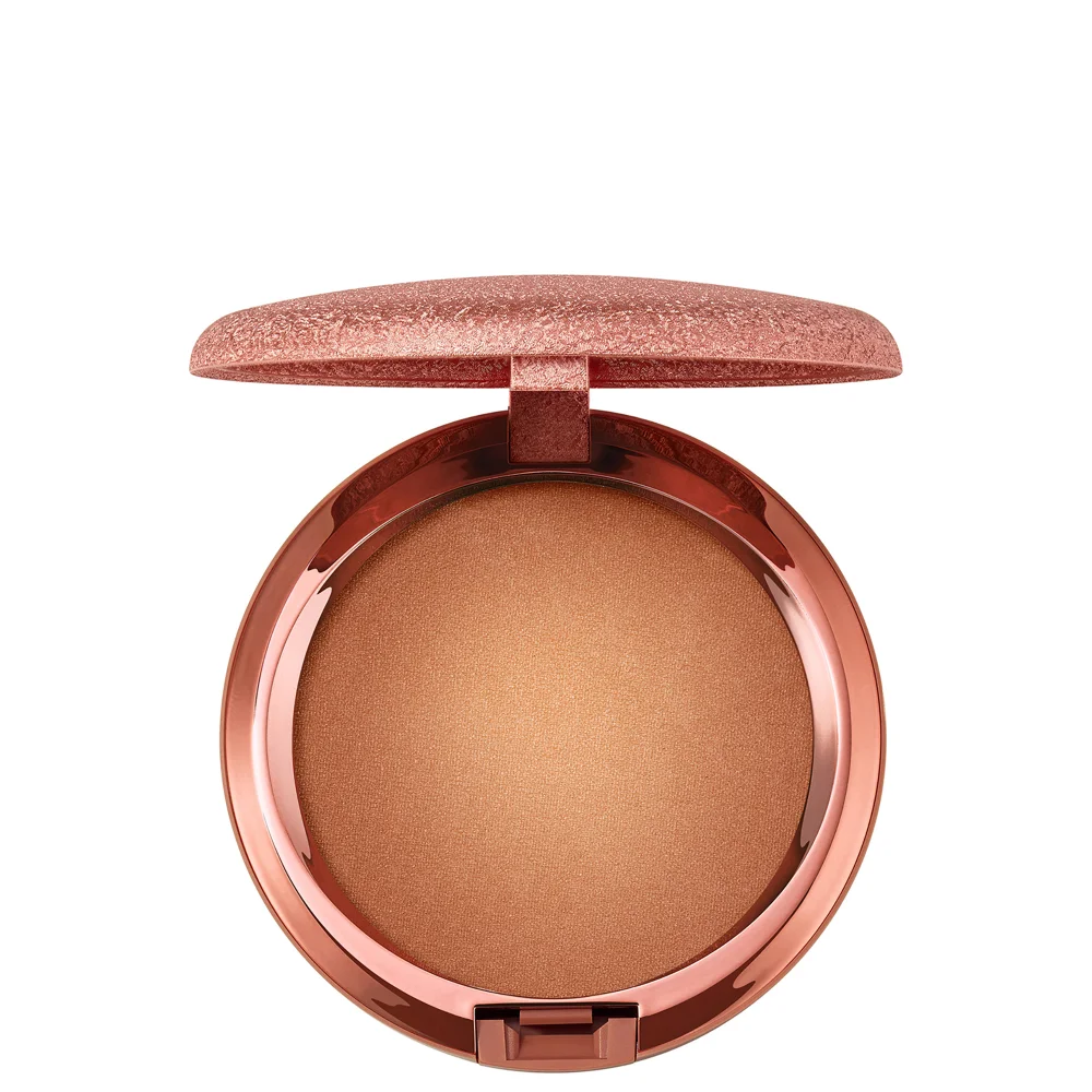 M.A.C Skinfinish Sunstruck Radiant Bronzer Radiant Medium Golden 8g Image 1
