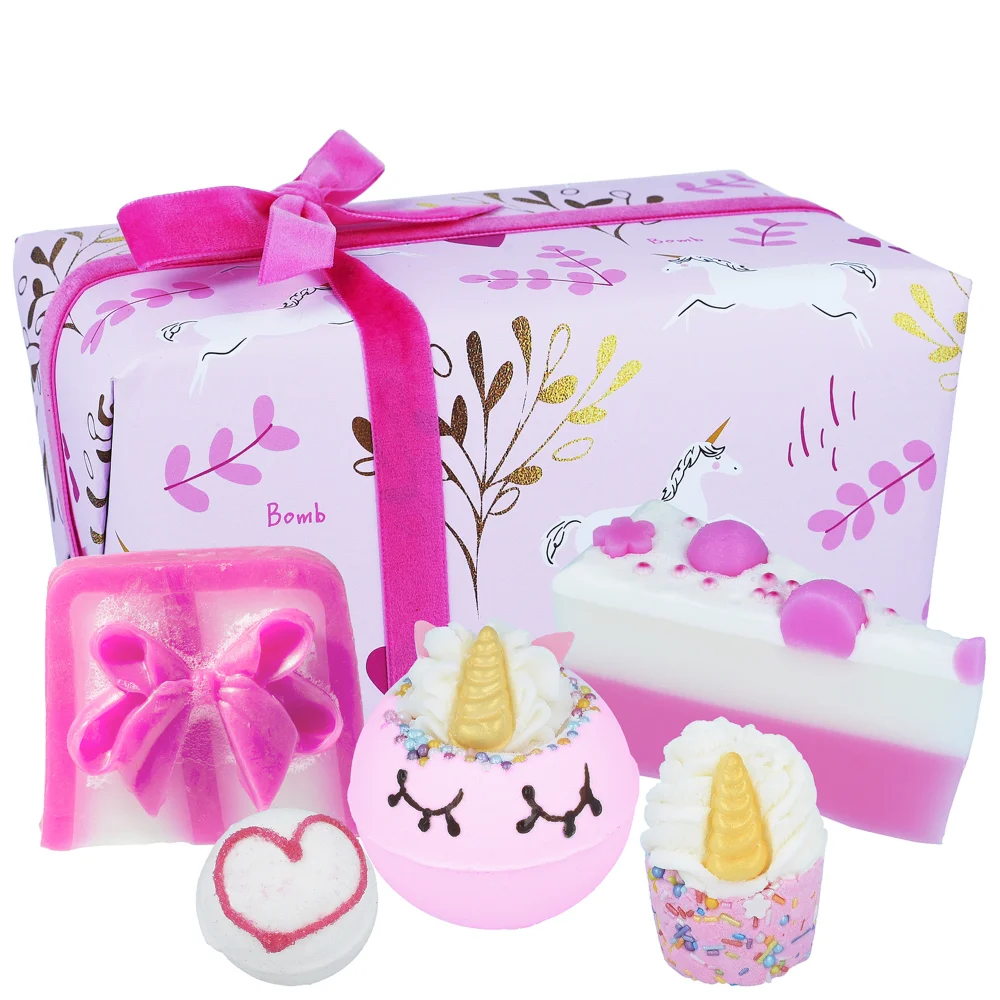 Bomb Cosmetics Gift Packs Unicorn Sparkle Image 1