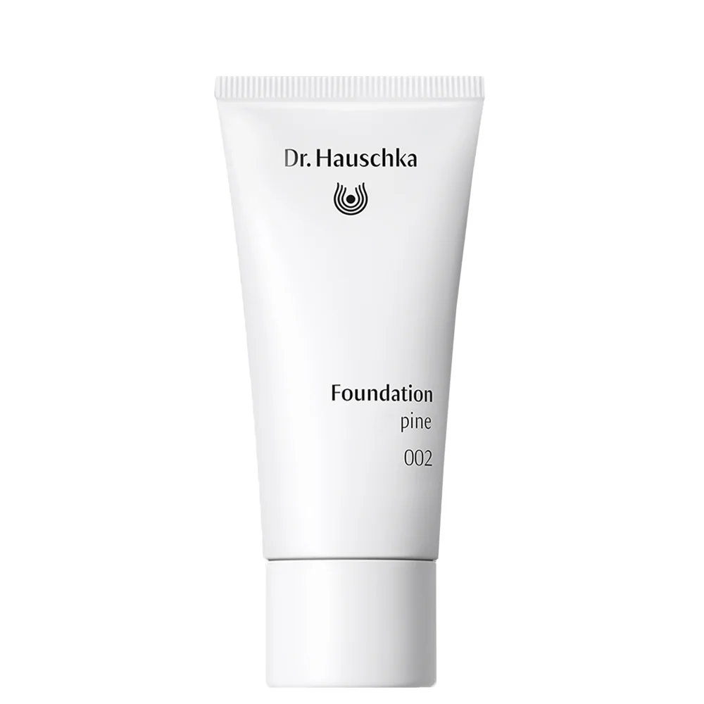 Dr. Hauschka Foundation 002 Pine 30ml Image 1